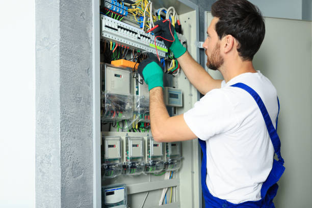 Best Circuit Breaker Repair  in Plymouth, WI